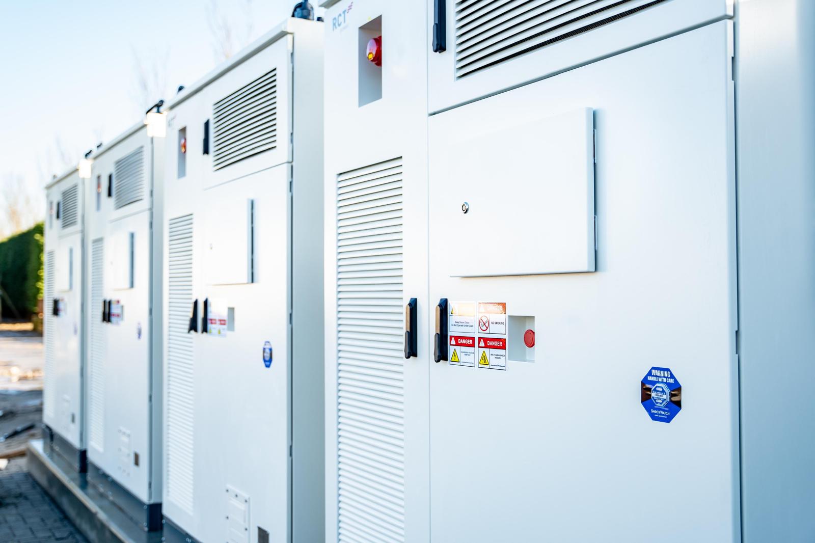 batterij 100 kwh op locatie batterij 100 kwh op locatie